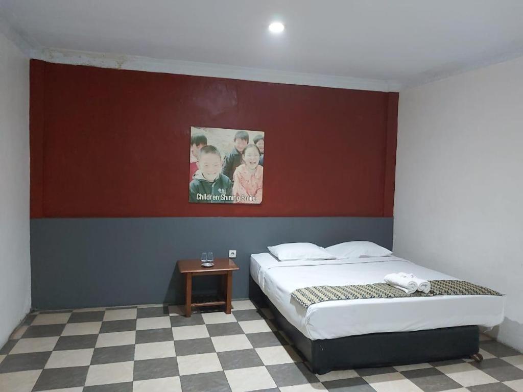 Holiday Hotel